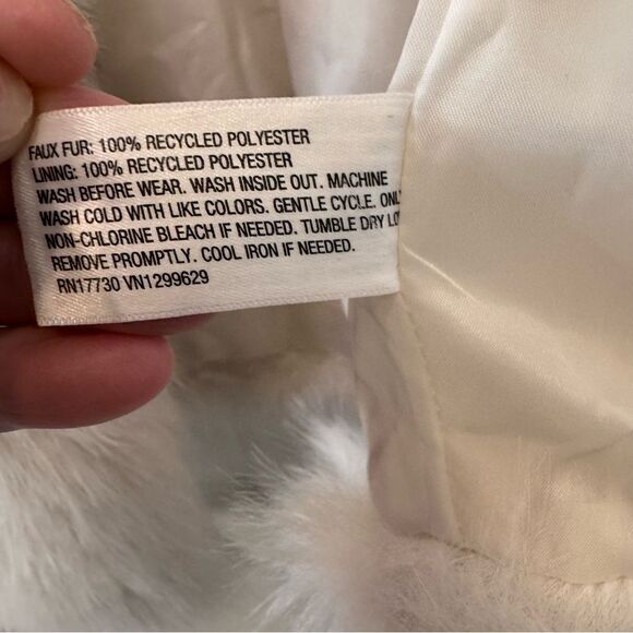 Art Class White Faux fur open coat- new without tags - Picture 6 of 9